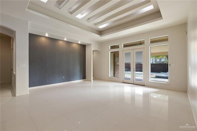 Foto del edificio - 2505 Grand Canal Dr
