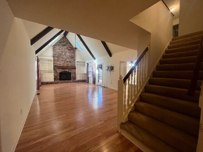 Foto del edificio - Beautiful 2 Story Germantown Home with Hot...