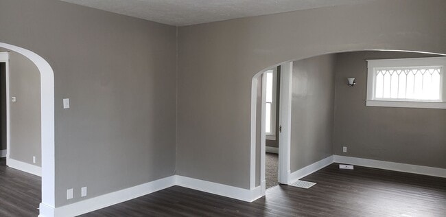 Foto del edificio - 3 bedroom 2 bath