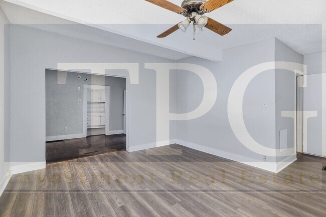 Foto del edificio - 6821 Bales Ave