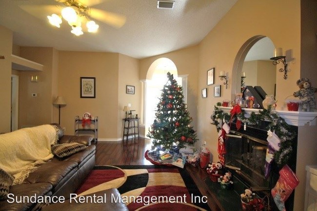 Building Photo - 466 Sandmore Shores Dr