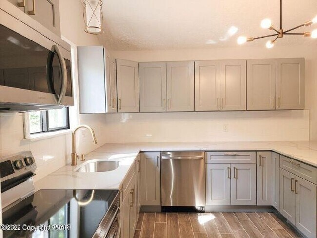 Building Photo - 2439 Winding Way