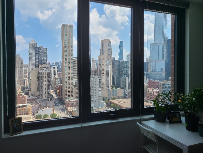 Foto del edificio - 637 N Wells St