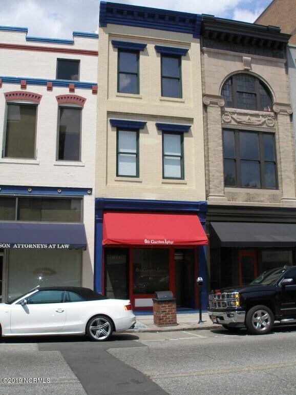 Building Photo - 211 Princess St