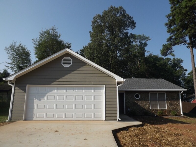 1302 Cedar Knoll Way, Atlanta, GA 30349 House Rental in Atlanta, GA