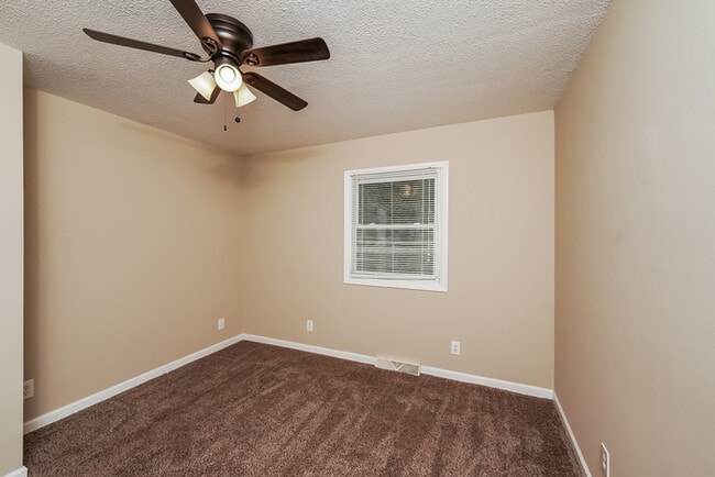 Foto del edificio - 754 Cedar Crest Ln