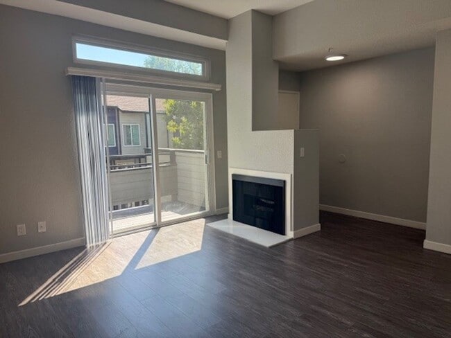 Interior Photo - River House Apartments