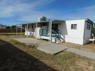 Building Photo - 717 W Reeves Ave
