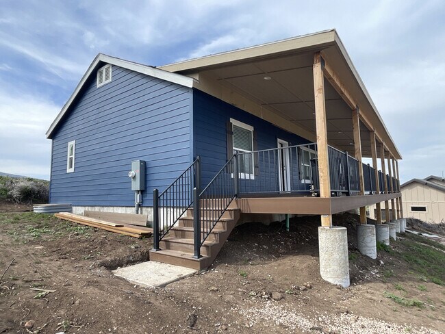 Foto del edificio - 421 Bluegrass Way