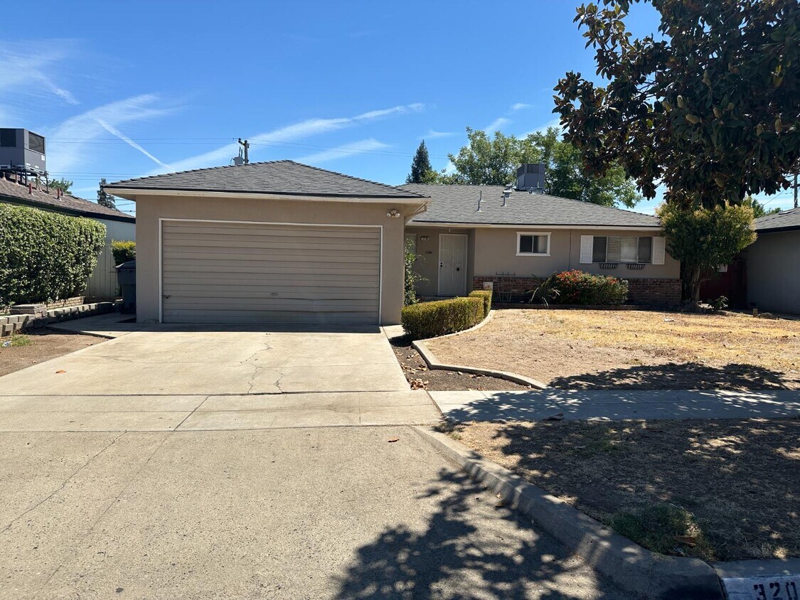 Foto principal - 3208 E Acacia Ave