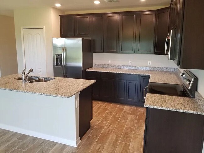 Foto del edificio - Beautiful 3 bedroom 2 bath home located in a quiet neighborhood