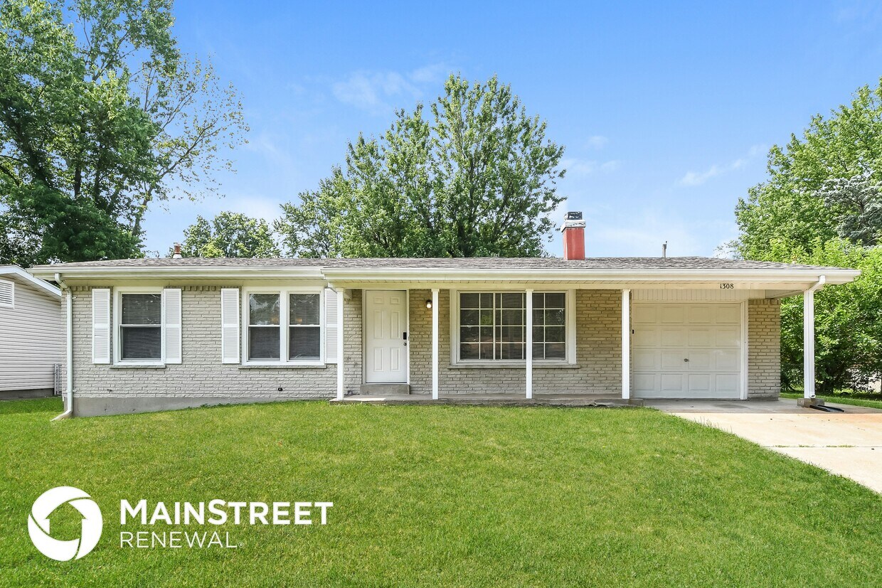 Primary Photo - 1308 Claudine Dr