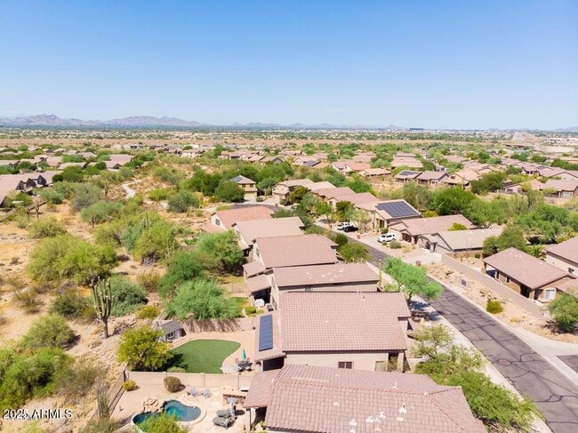 Building Photo - 10423 E Hillery Dr