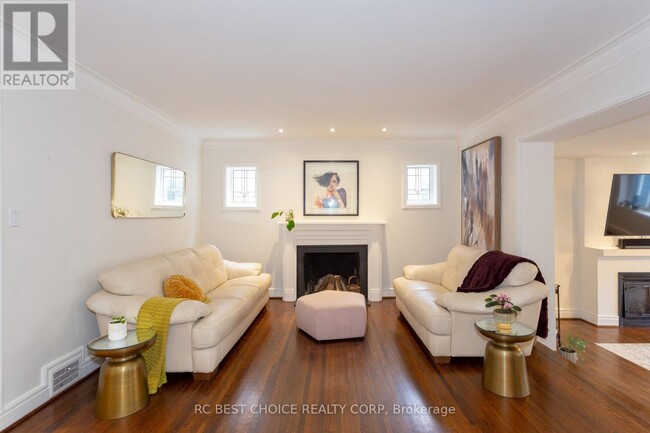 Building Photo - 39 Bessborough Dr