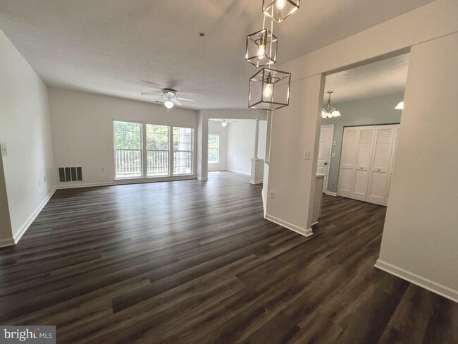 Foto del edificio - 2493 Amber Orchard Ct