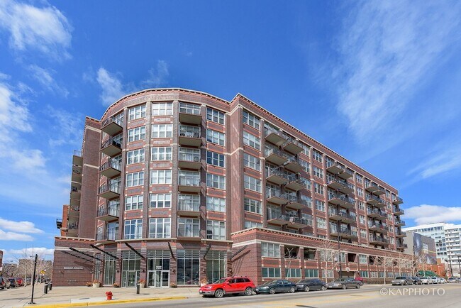 Foto del edificio - 1000 W Adams St