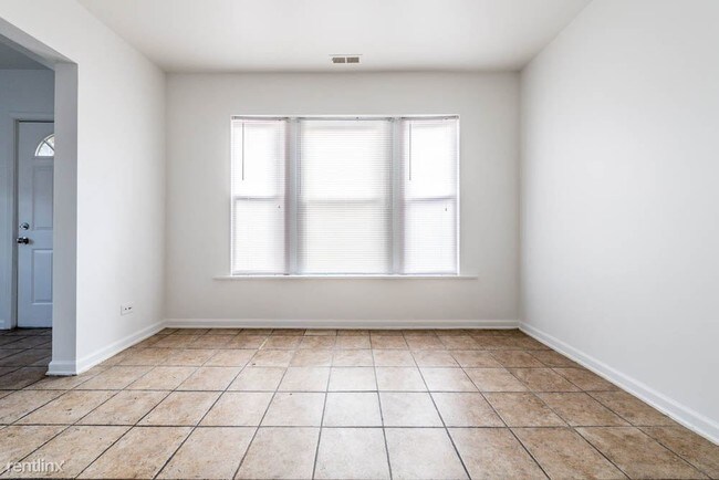 Foto del edificio - 2 br, 1 bath Apartment - 5448 W Adams St
