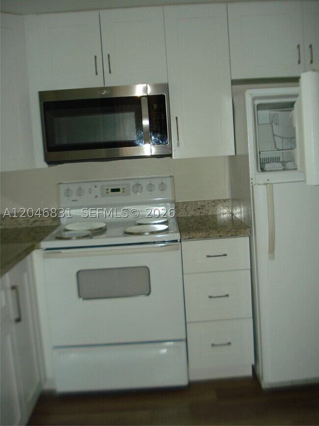 Foto del edificio - 408 NW 68th Ave