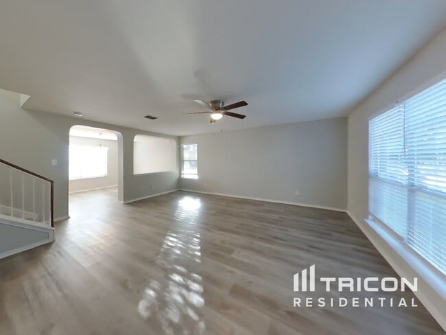 Building Photo - 10411 Trotters Bay