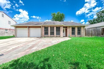 Building Photo - 16238 Sierra Grande Dr