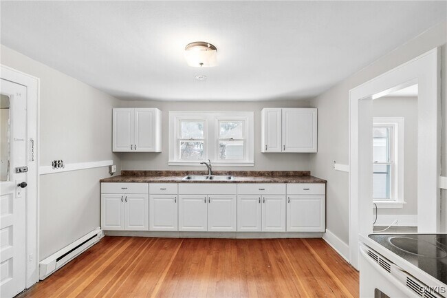 Foto del edificio - 200 Center St