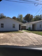 Building Photo - 214 E 4th St