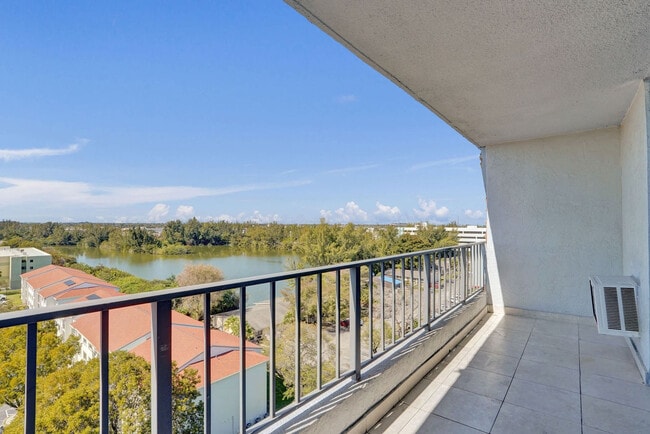 Foto del edificio - 777 NW 155th Ln