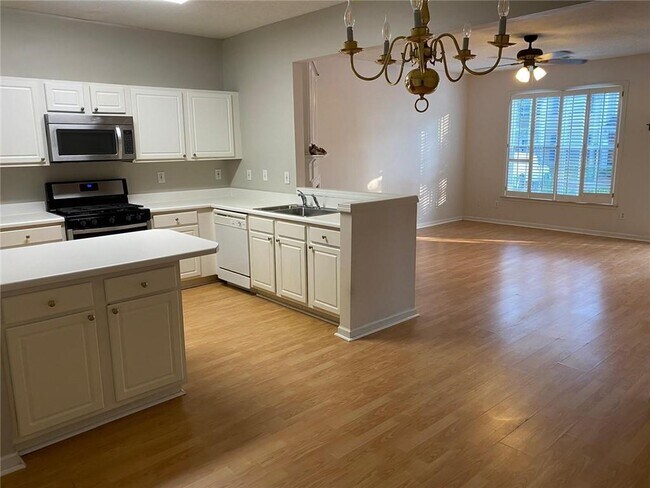 Building Photo - 4645 Valais Ct
