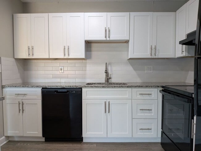 Building Photo - 2nd Floor 2/1 Condo at Carrington Park in ...