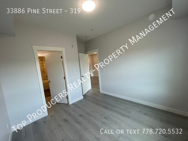 Photo du bâtiment - Brand New Condo - 1ST MONTH FREE