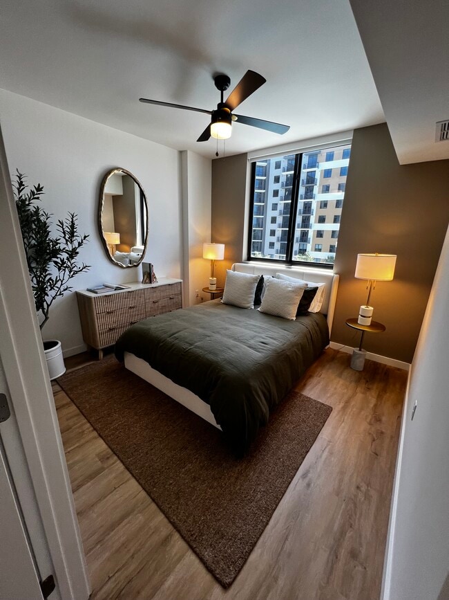 Photo - 911 E 26th St Apartment