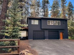 Building Photo - 56333 Solar Dr