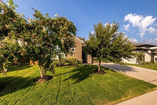 Foto del edificio - 7909 Catbird Ln