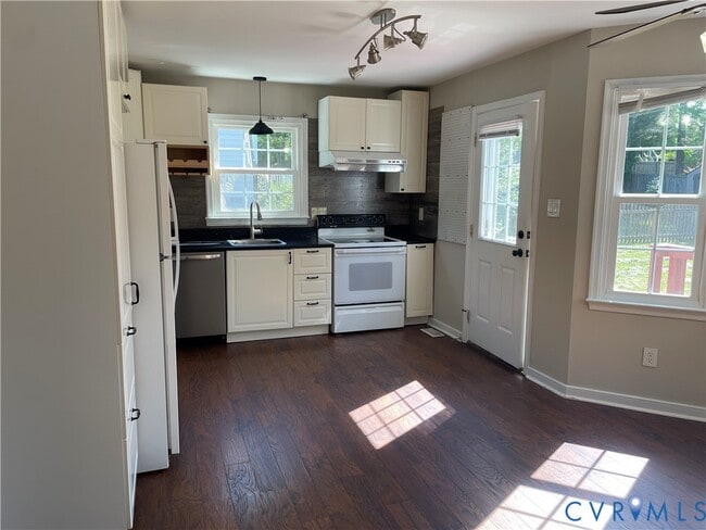 Building Photo - 5153 Chelsea Brook Ln