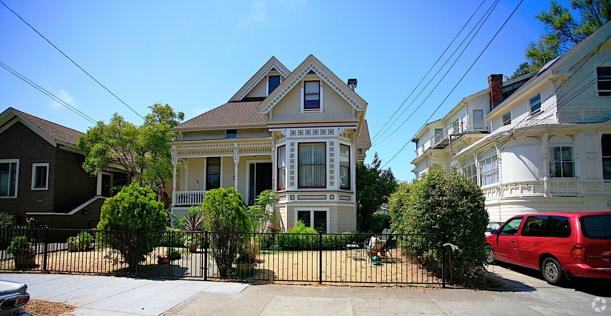 Foto principal - 2128 Alameda Ave
