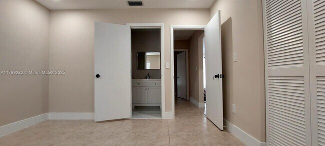 Foto del edificio - 4821 SW 129th Ave