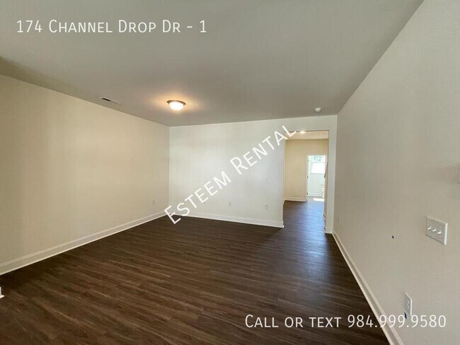Foto del edificio - 174 Channel Drop Dr