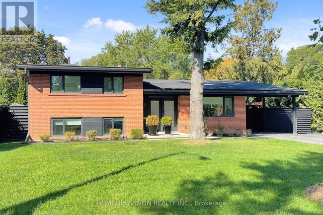 Building Photo - 92 Three Valleys Dr