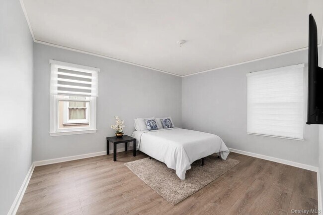 Foto del edificio - 1042 N 7th St