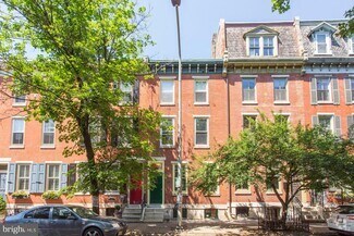 Building Photo - 2211 Pine St