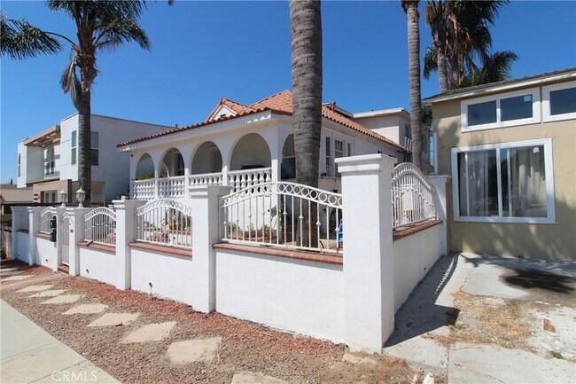 Foto del edificio - 2078 Harrison Ave