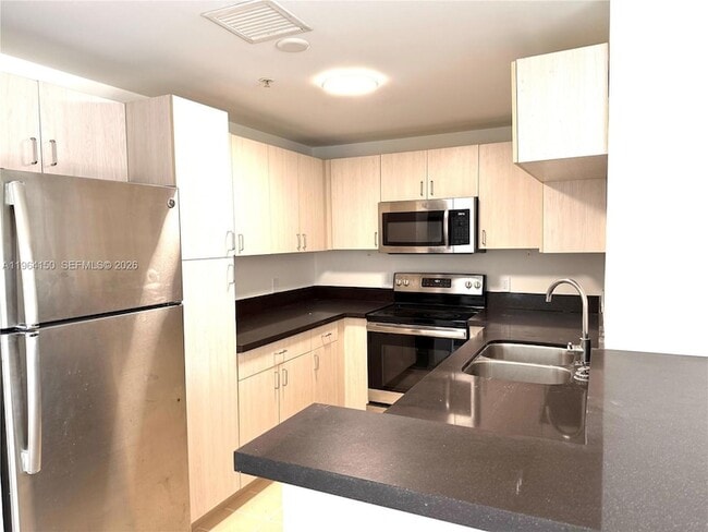 Foto del edificio - 185 SE 14th Terrace