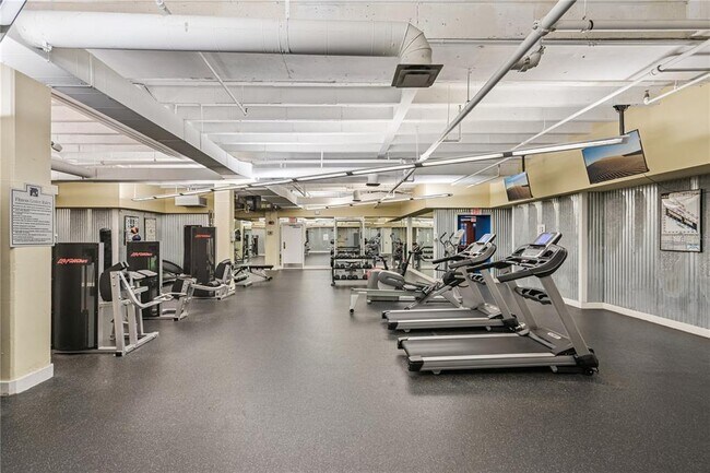 Foto del edificio - 151 E Washington St