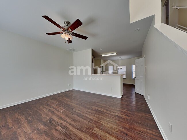 Foto del edificio - 15730 Lakepoint Forest Dr