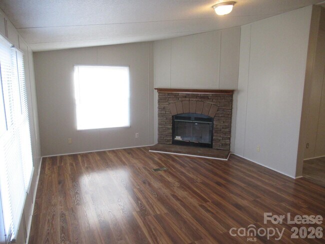 Foto del edificio - 1157 Birkdale Ln