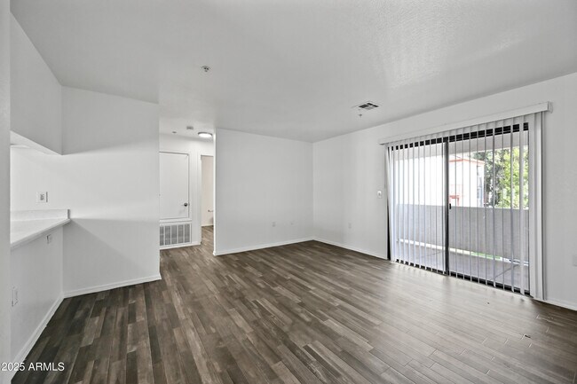 Building Photo - 3065 N 67th Ave
