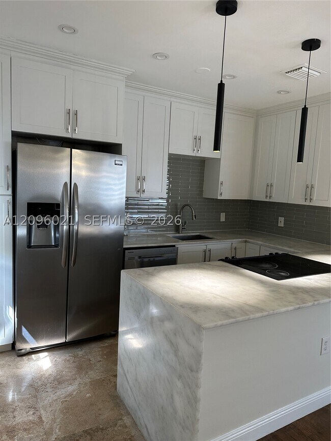 Foto del edificio - 2775 SW 1st St