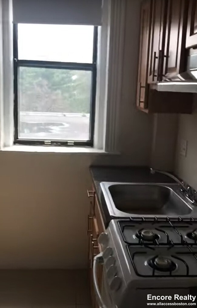 Building Photo - 1160 Commonwealth Ave