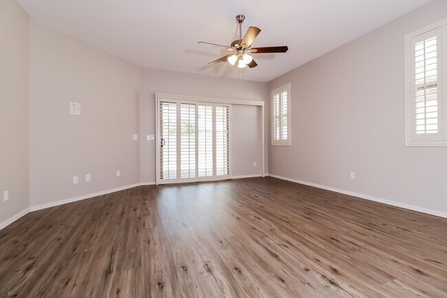 Building Photo - 17050 W Stevenage St