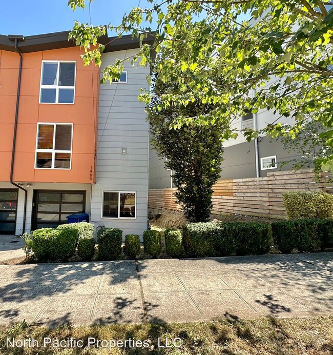 Building Photo - 3 br, 3 bath House - 1465 S Columbian Way